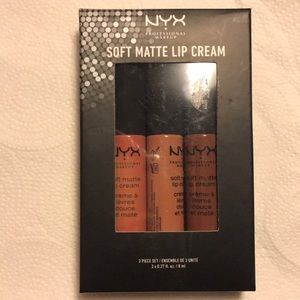 BRAND NEW NYX soft matte lip cream set